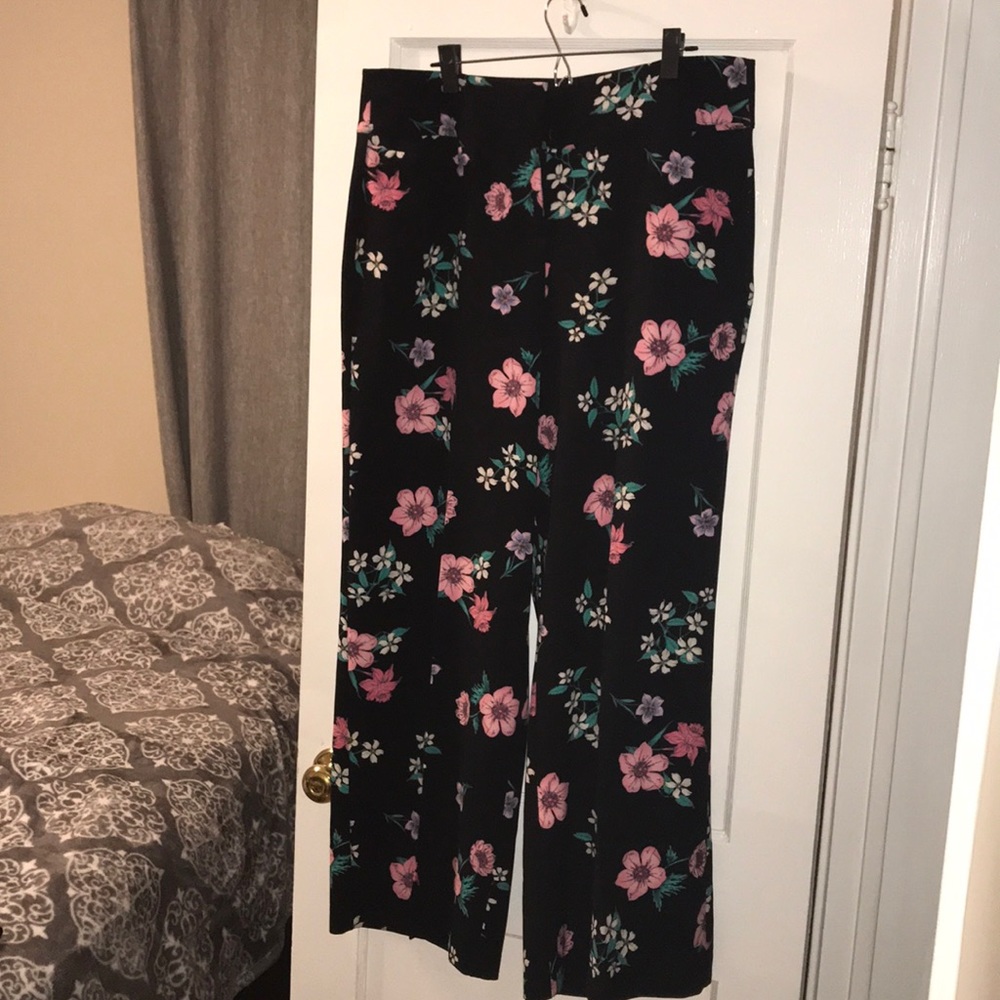 Floral wide leg torrid trousers